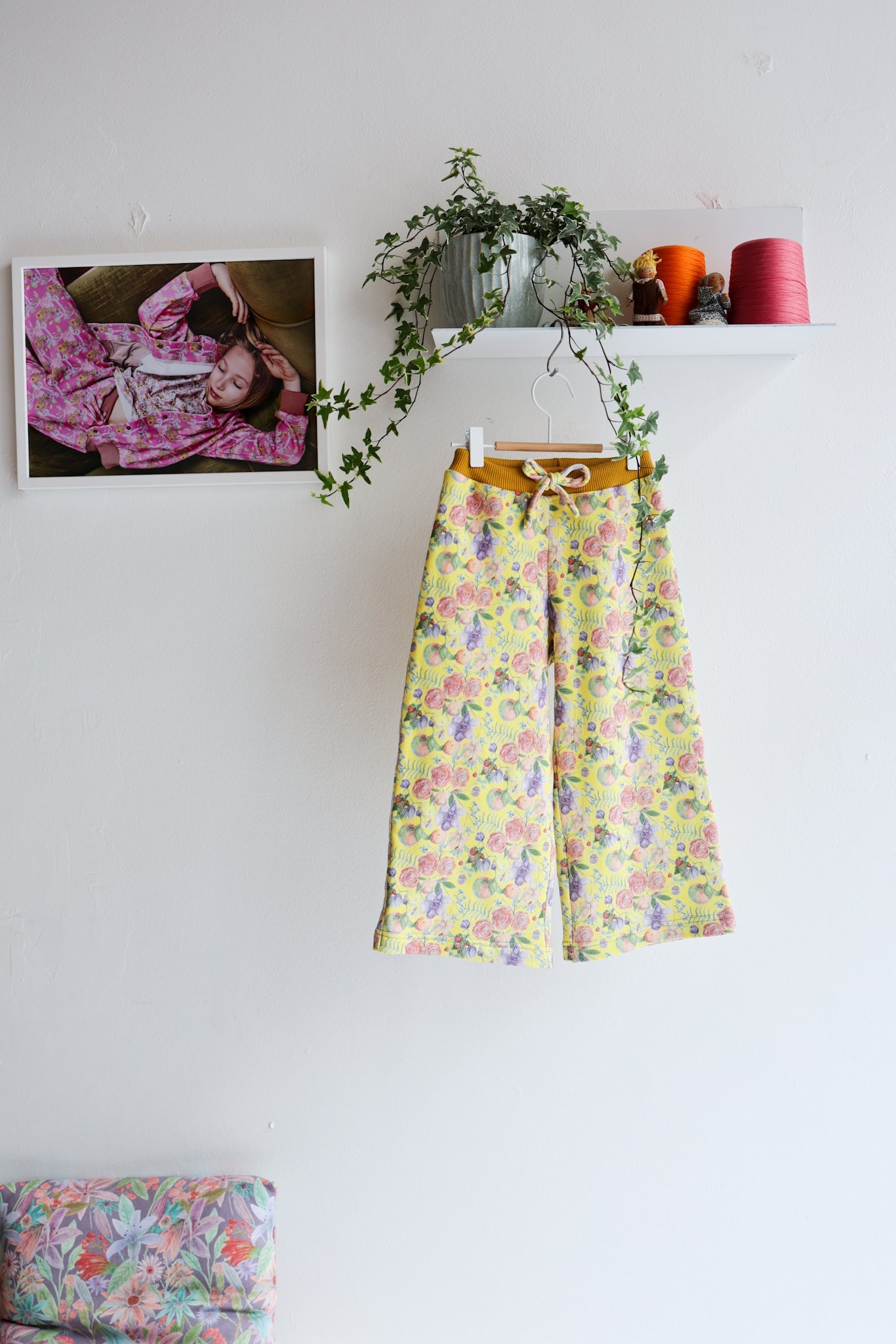 Organic cotton sweat kids pants.
