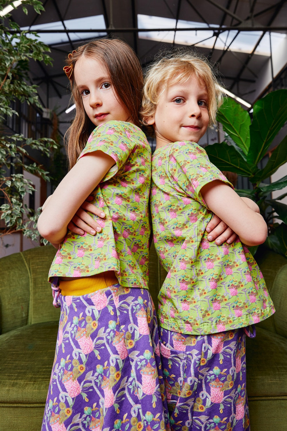 Kids unisex organic cotton stretch jersey t-shirt.