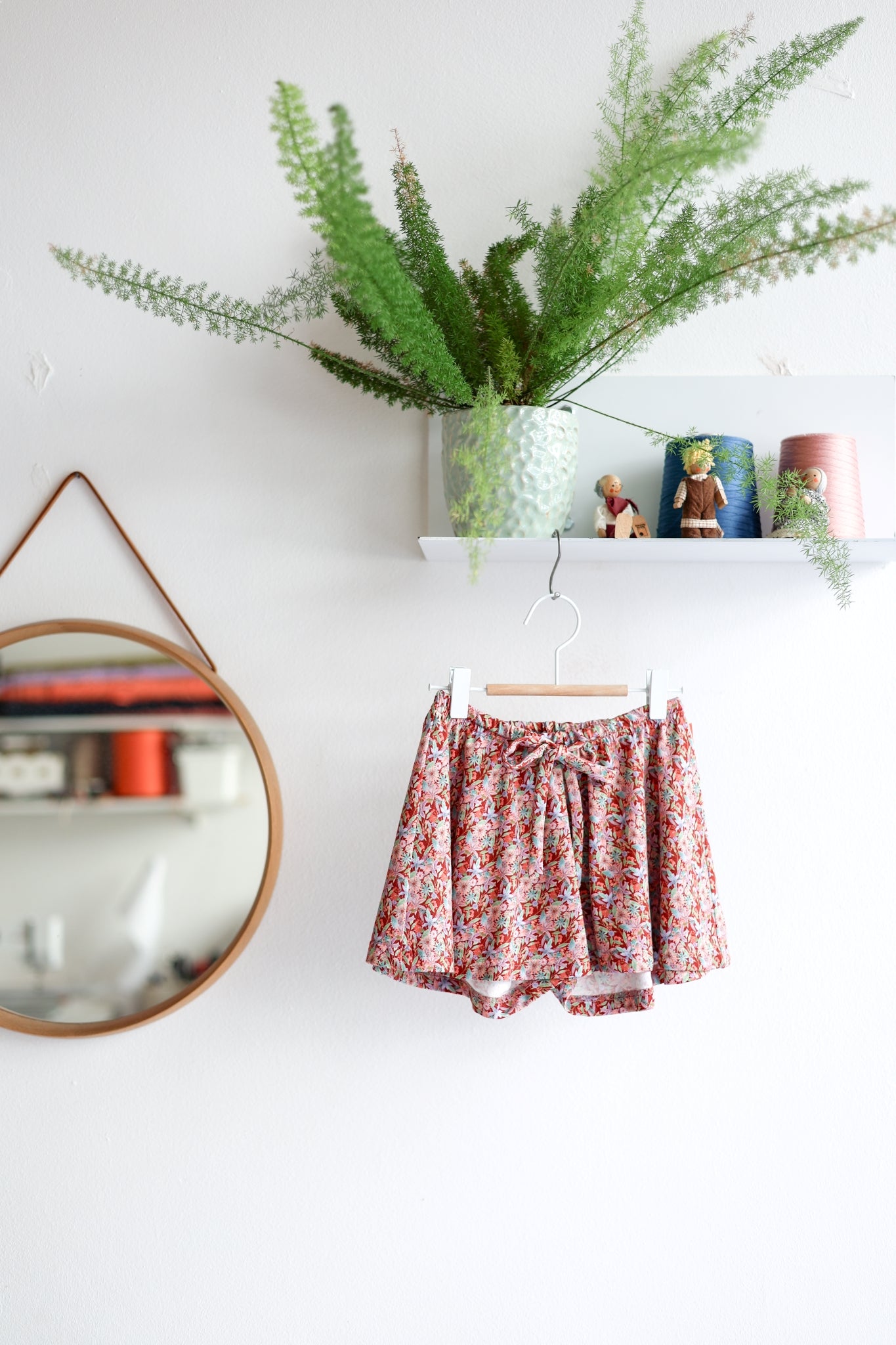 Organic cotton jersey kids extra flared shorts.