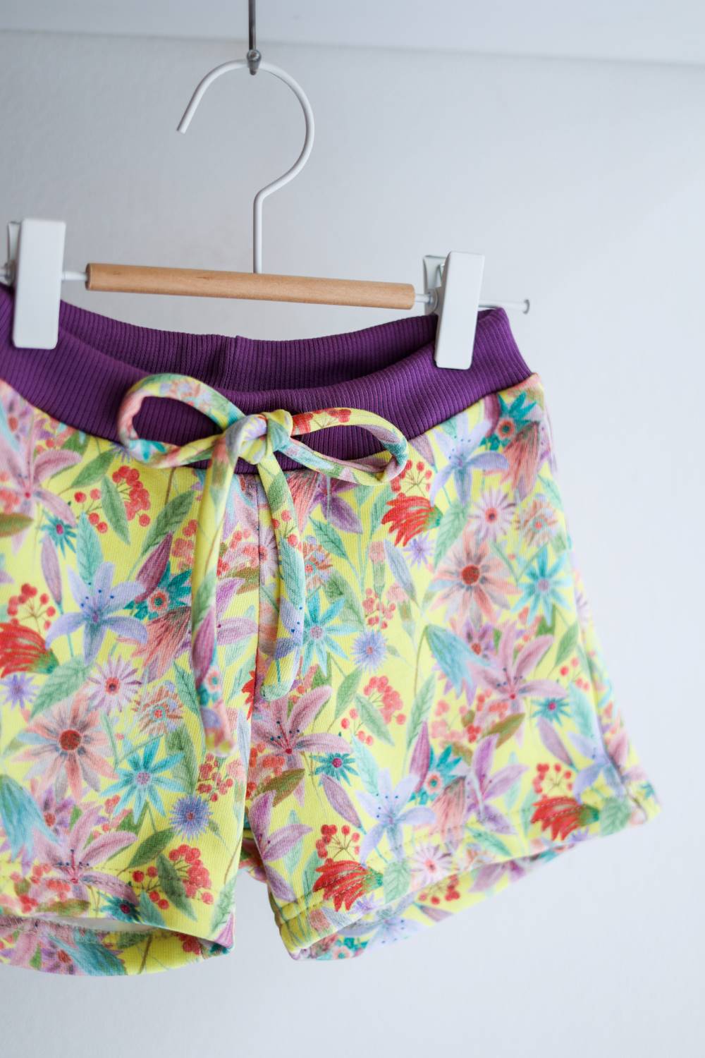 Organic cotton sweat kids shorts.