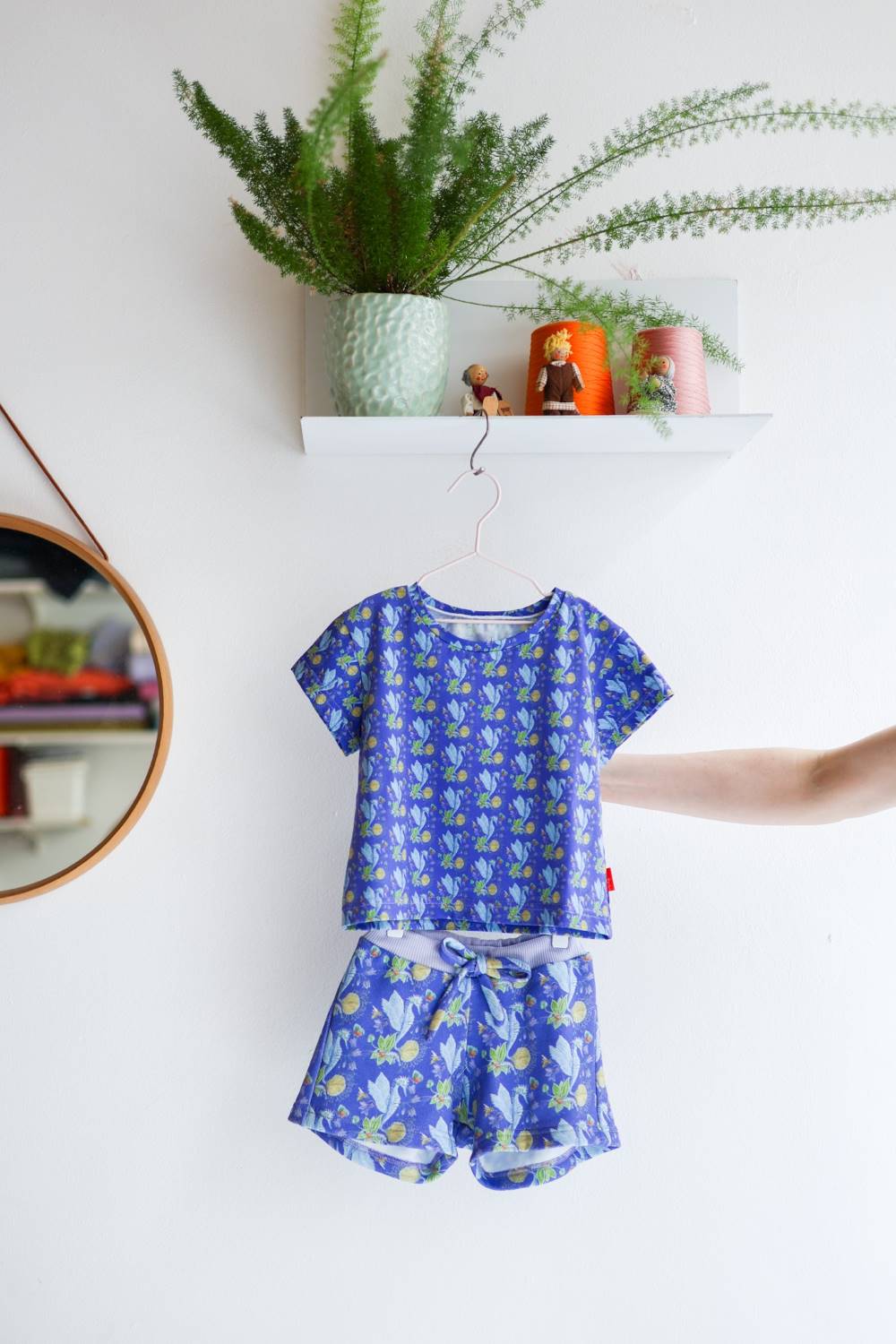 Organic cotton sweat kids shorts.