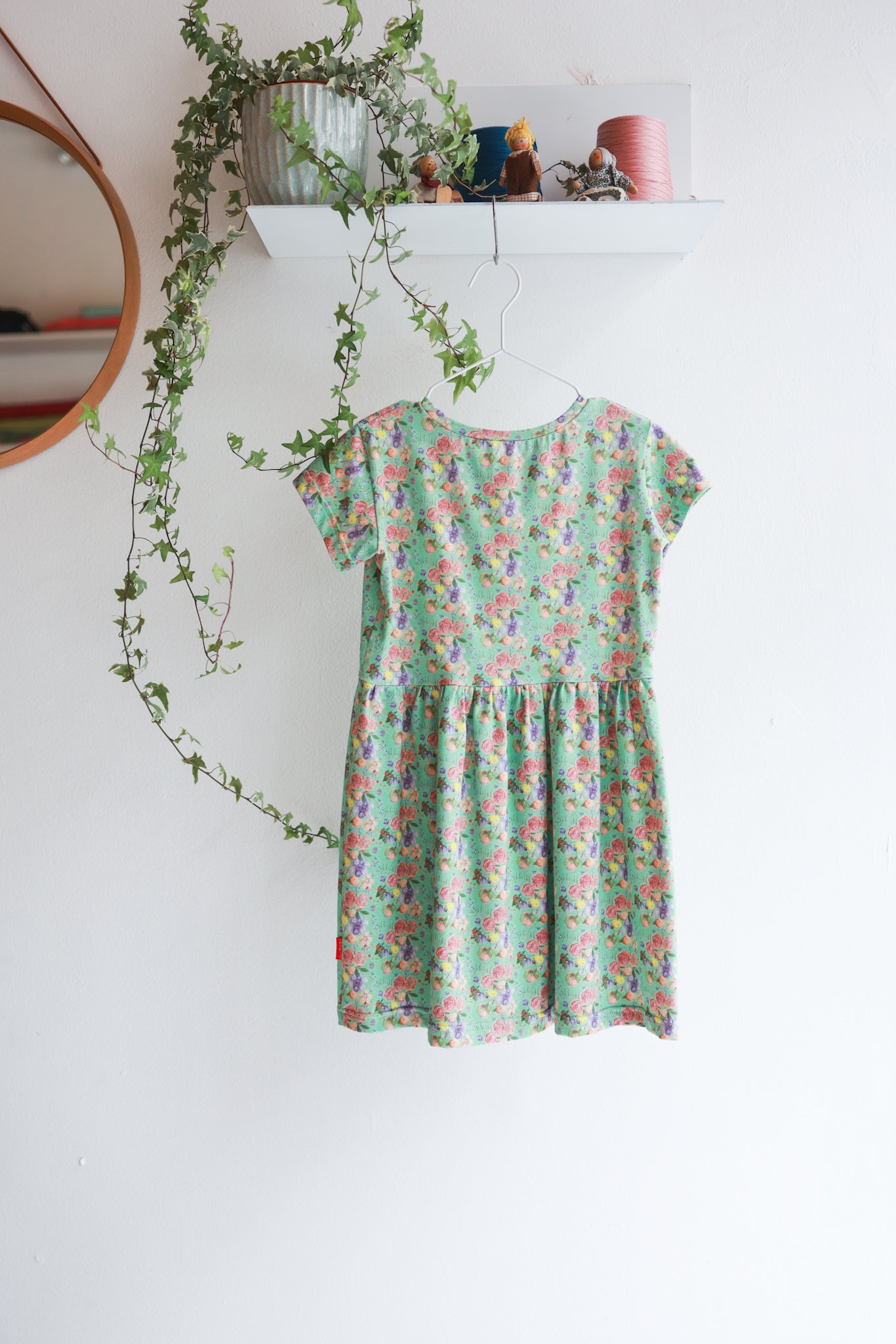 Organic cotton stretch jersey kids slip dress.