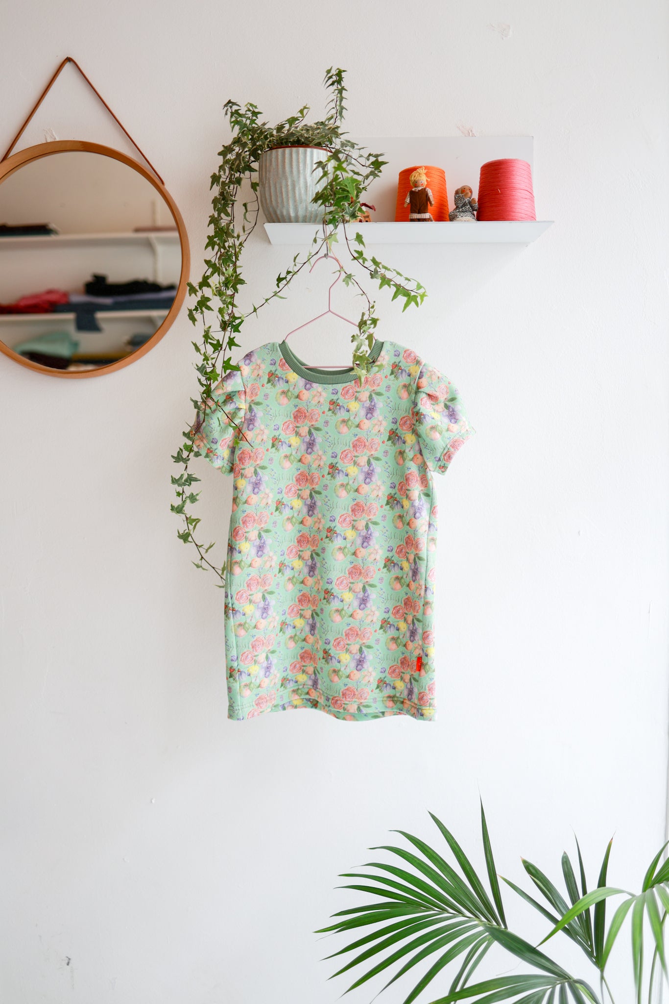 Organic cotton puffed sleeve kids dress.