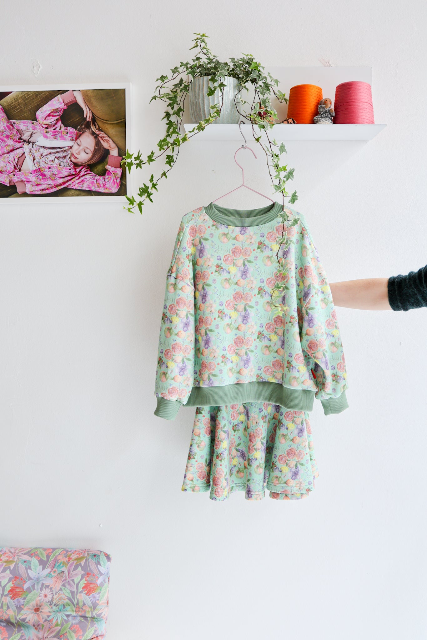 Kids organic cotton sweatshirt and extra flared skirt.