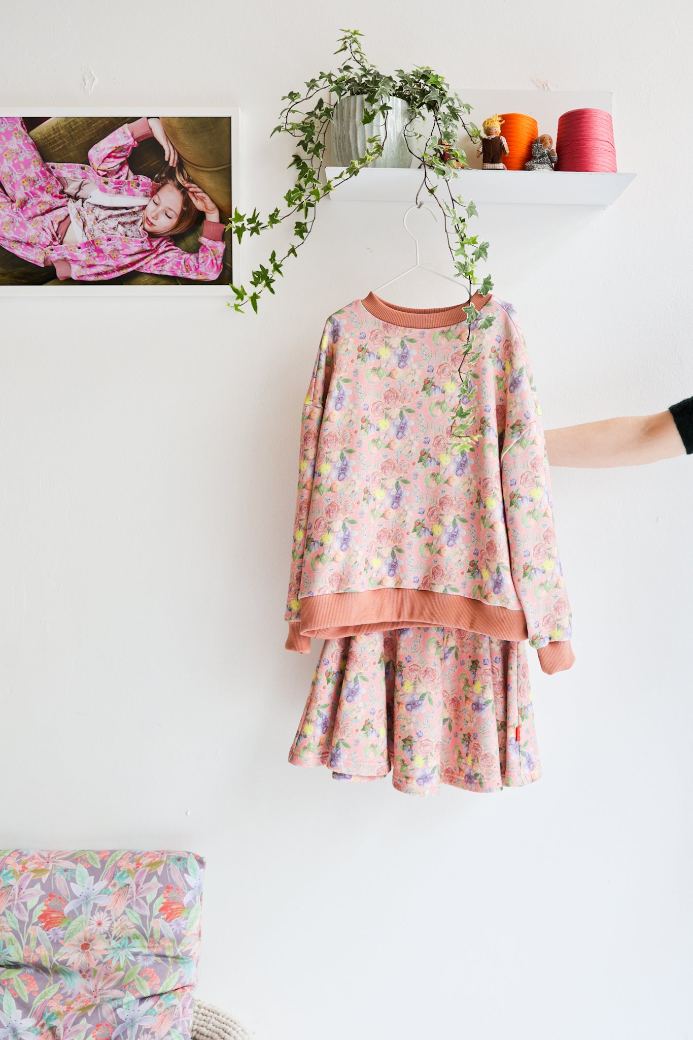 Kids organic cotton sweatshirt and extra flared skirt.