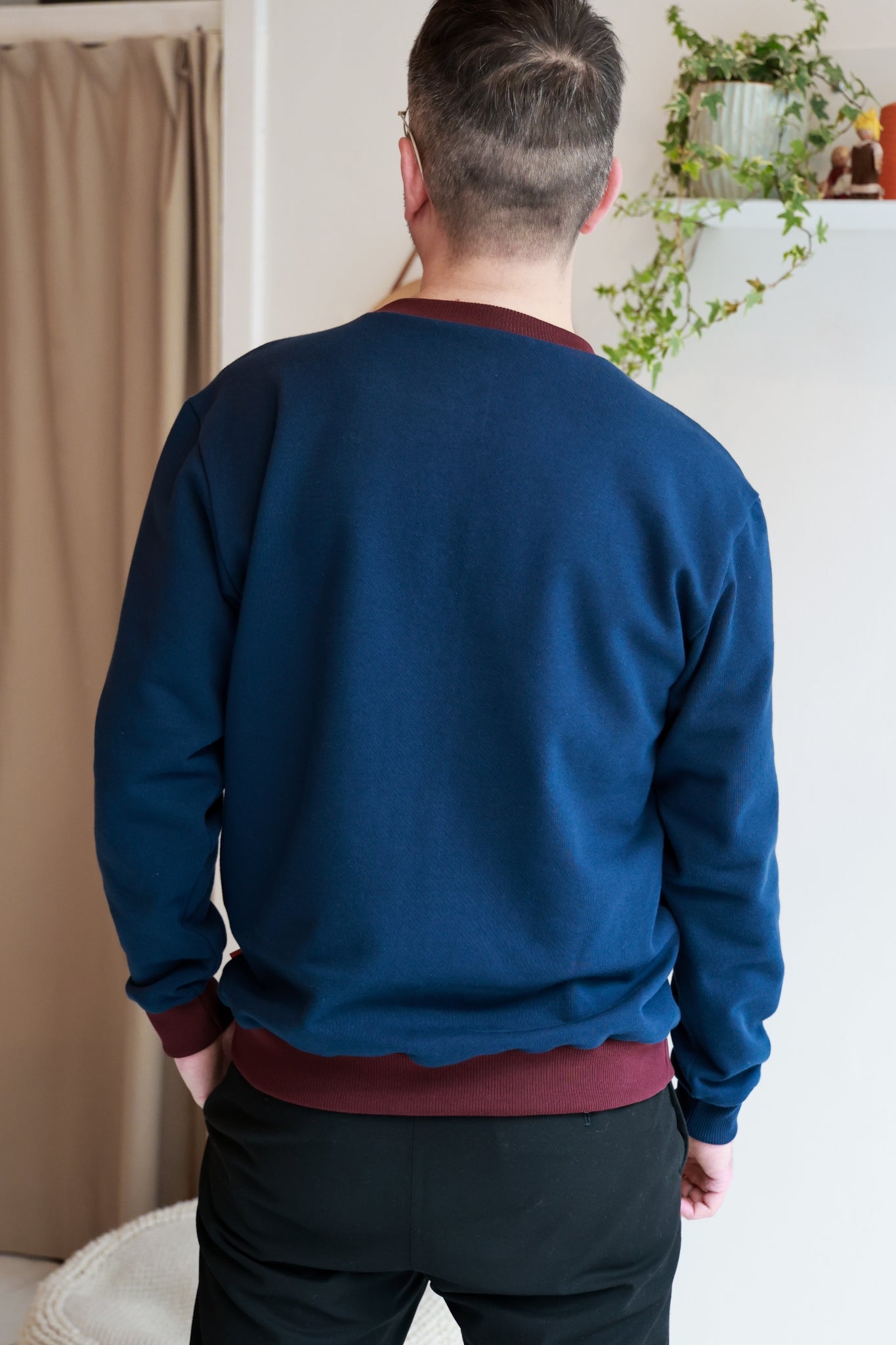 Men organic cotton sweatshirt.