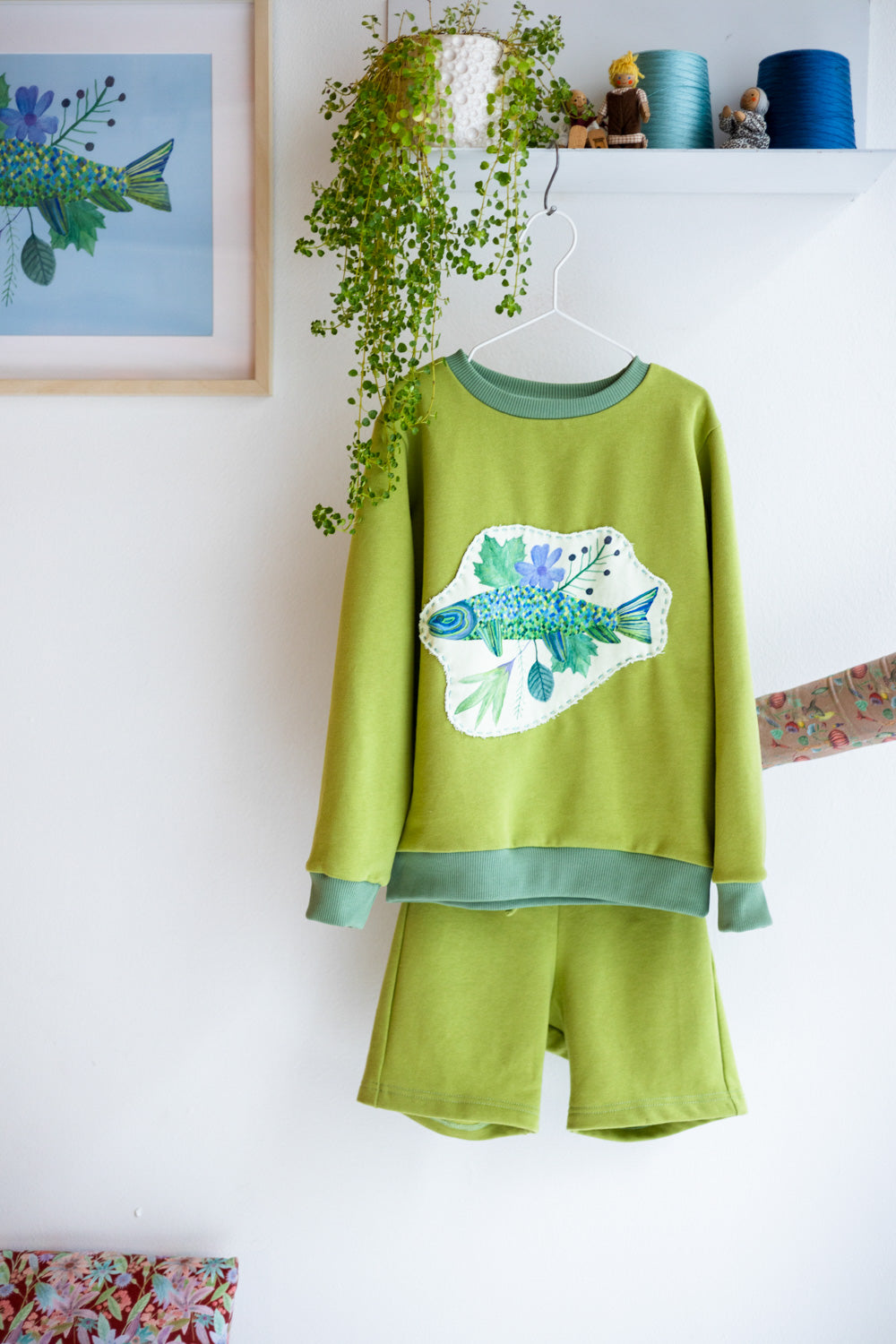 Organic cotton kids sweatshirt and shorts.