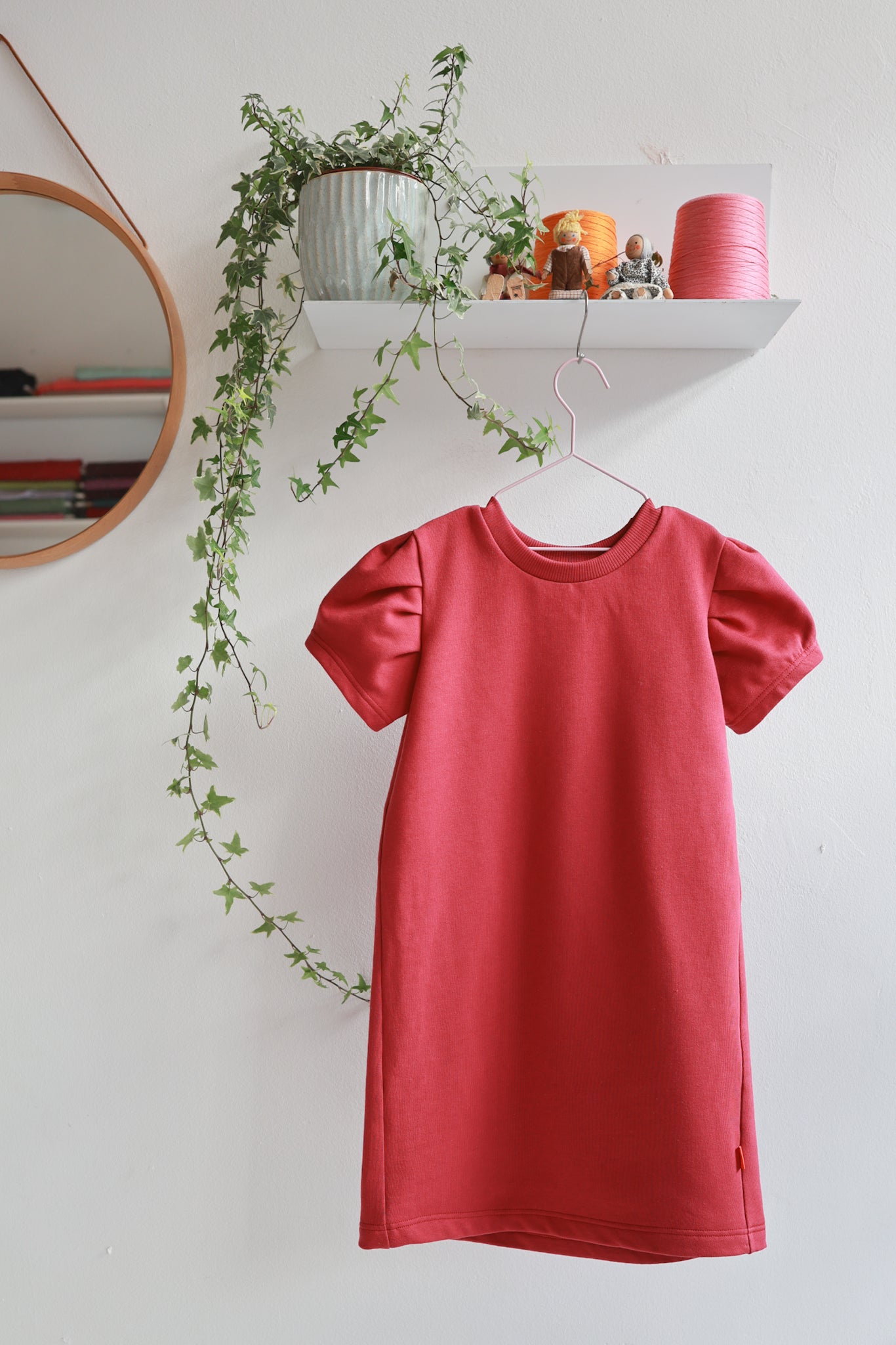 Organic cotton puffed sleeve kids dress.