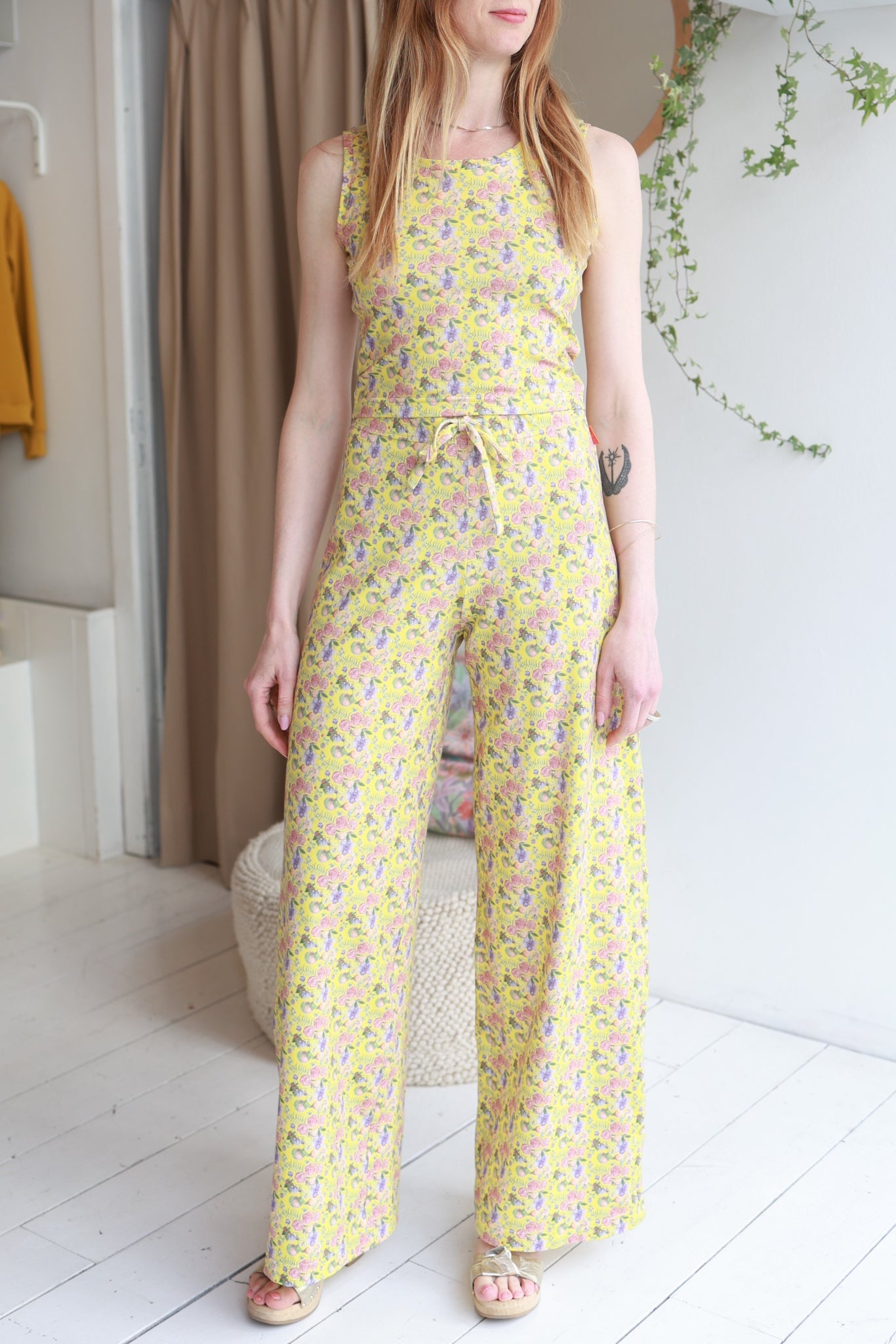 Women organic cotton stretch jersey mid crop tank top and high waisted pants.