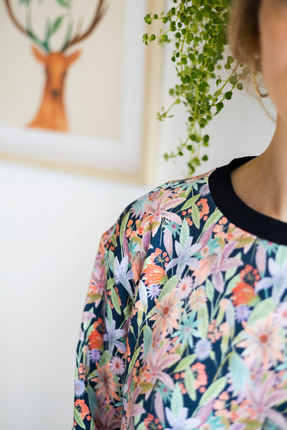 Women organic cotton sweatshirt.