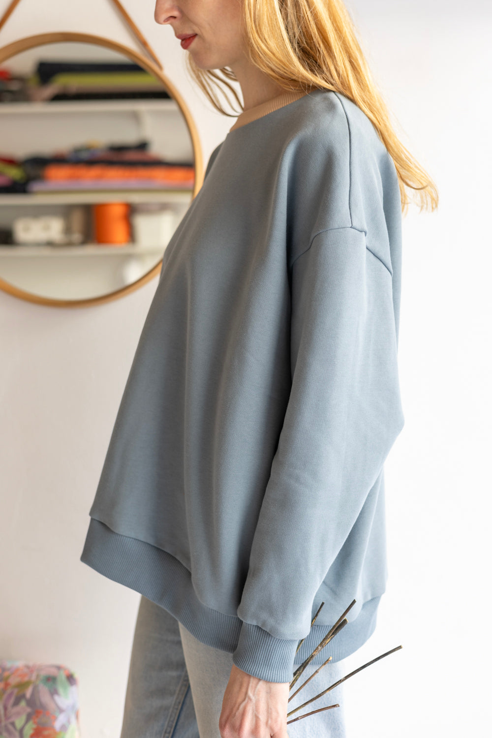 Women organic cotton round neck oversized sweatshirt.