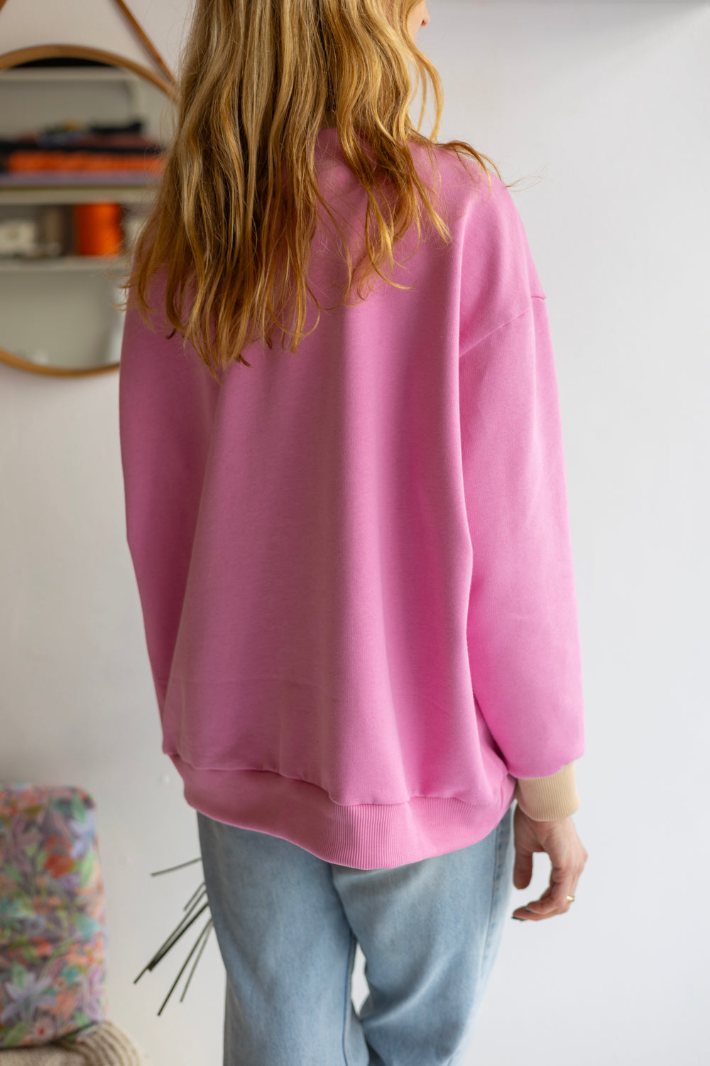 Women organic cotton round neck oversized sweatshirt.