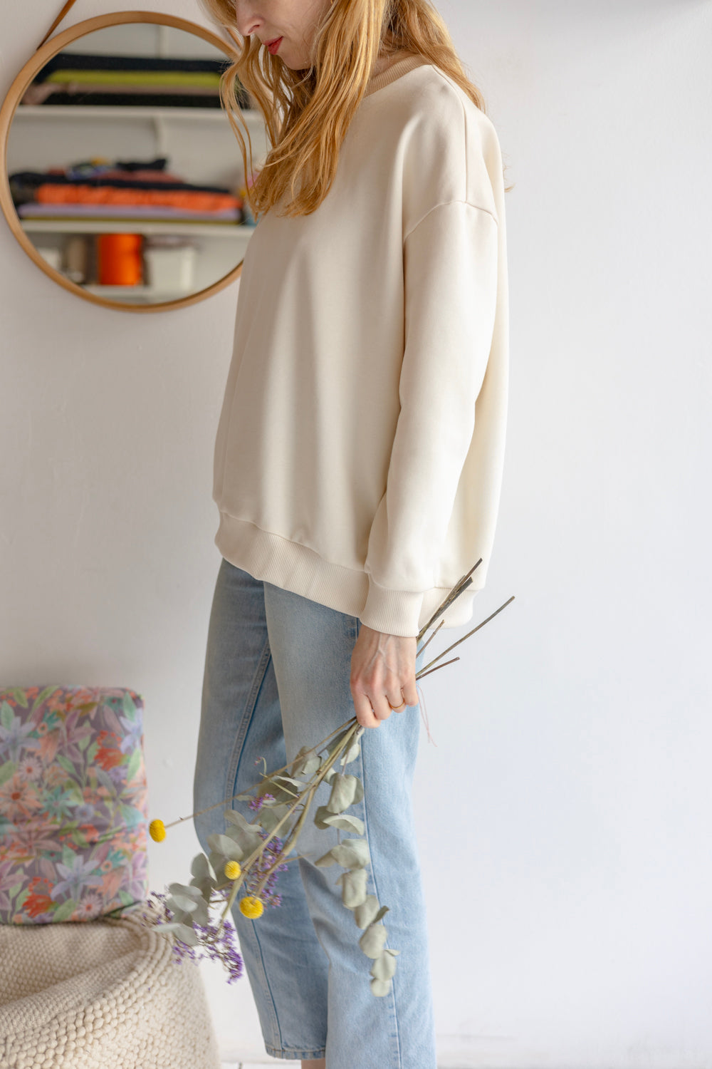 Women organic cotton round neck oversized sweatshirt.