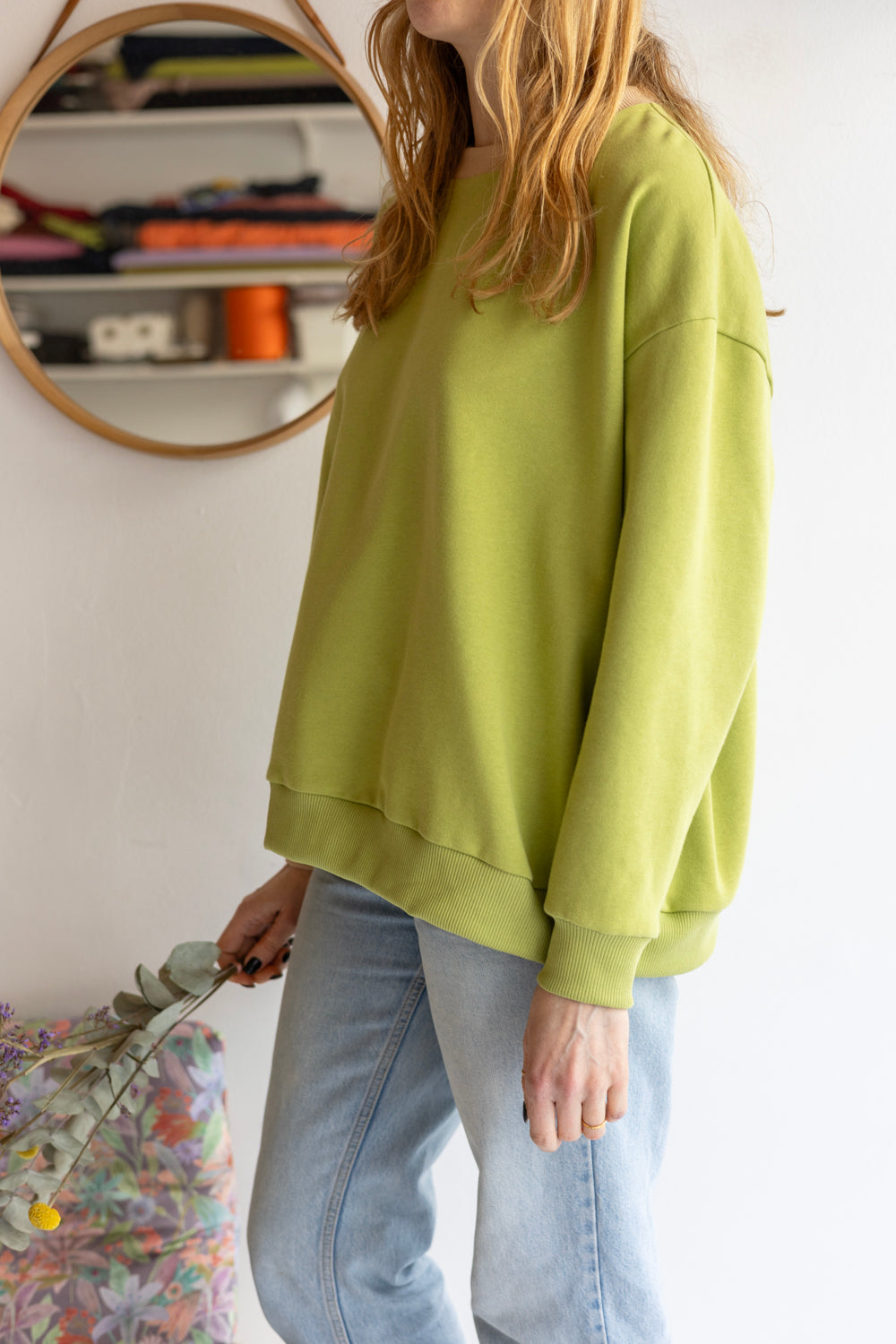 Women organic cotton round neck oversized sweatshirt.
