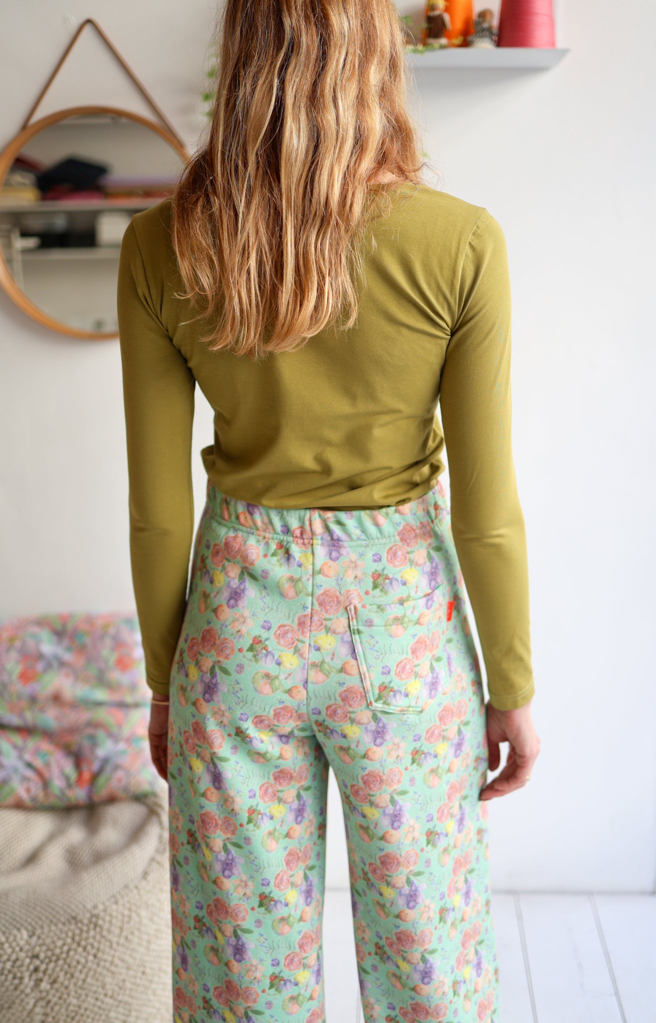 Women organic cotton stretch jersey long sleeve t-shirt.