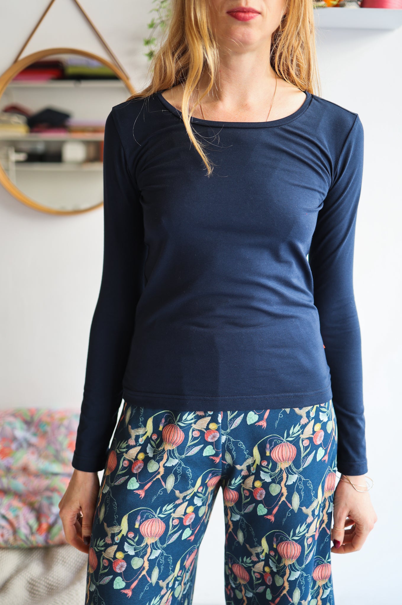 Organic cotton stretch jersey long sleeve women t-shirt.