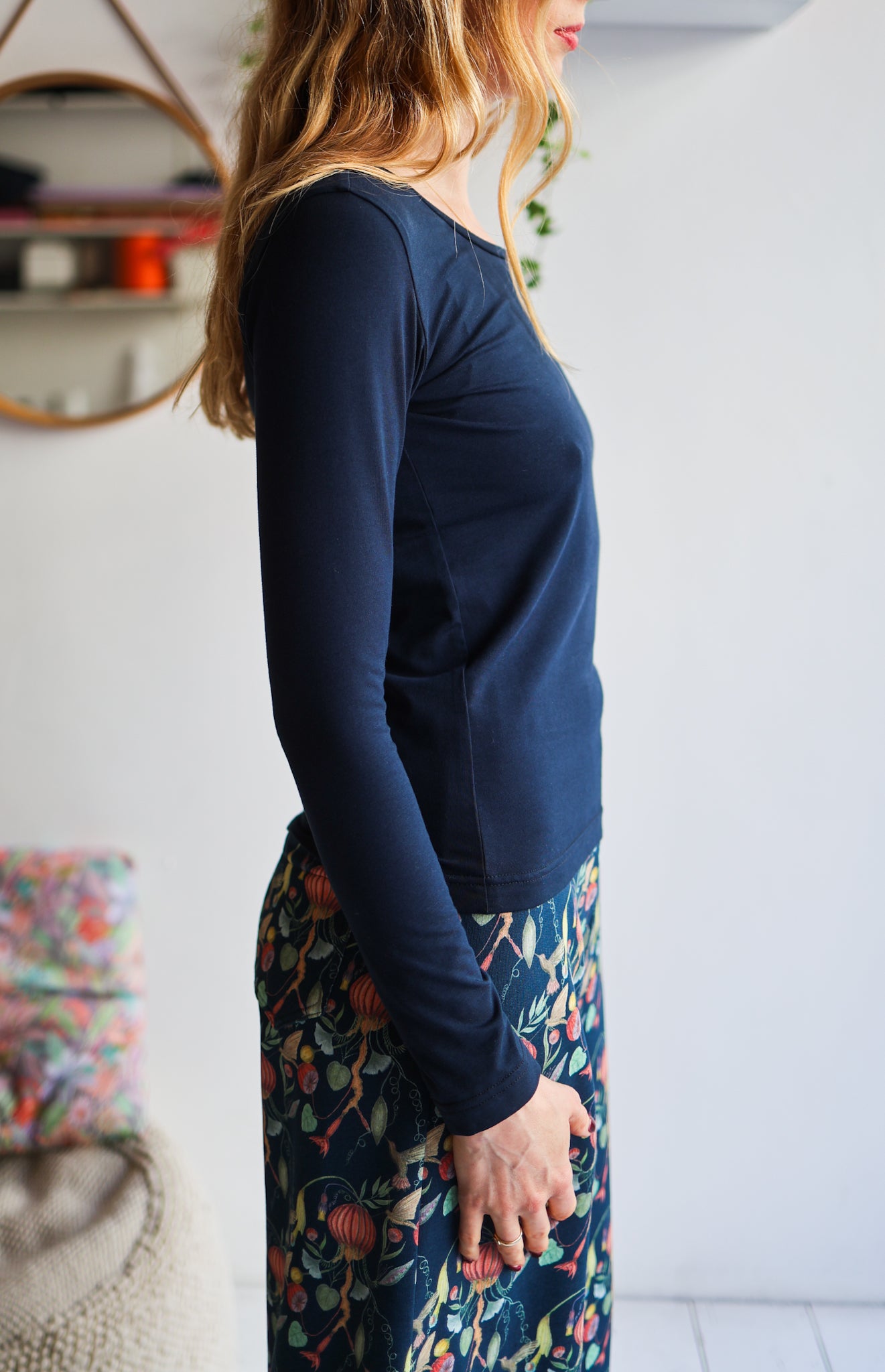 Organic cotton stretch jersey long sleeve women t-shirt.