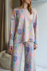 Women organic cotton sweatshirt.