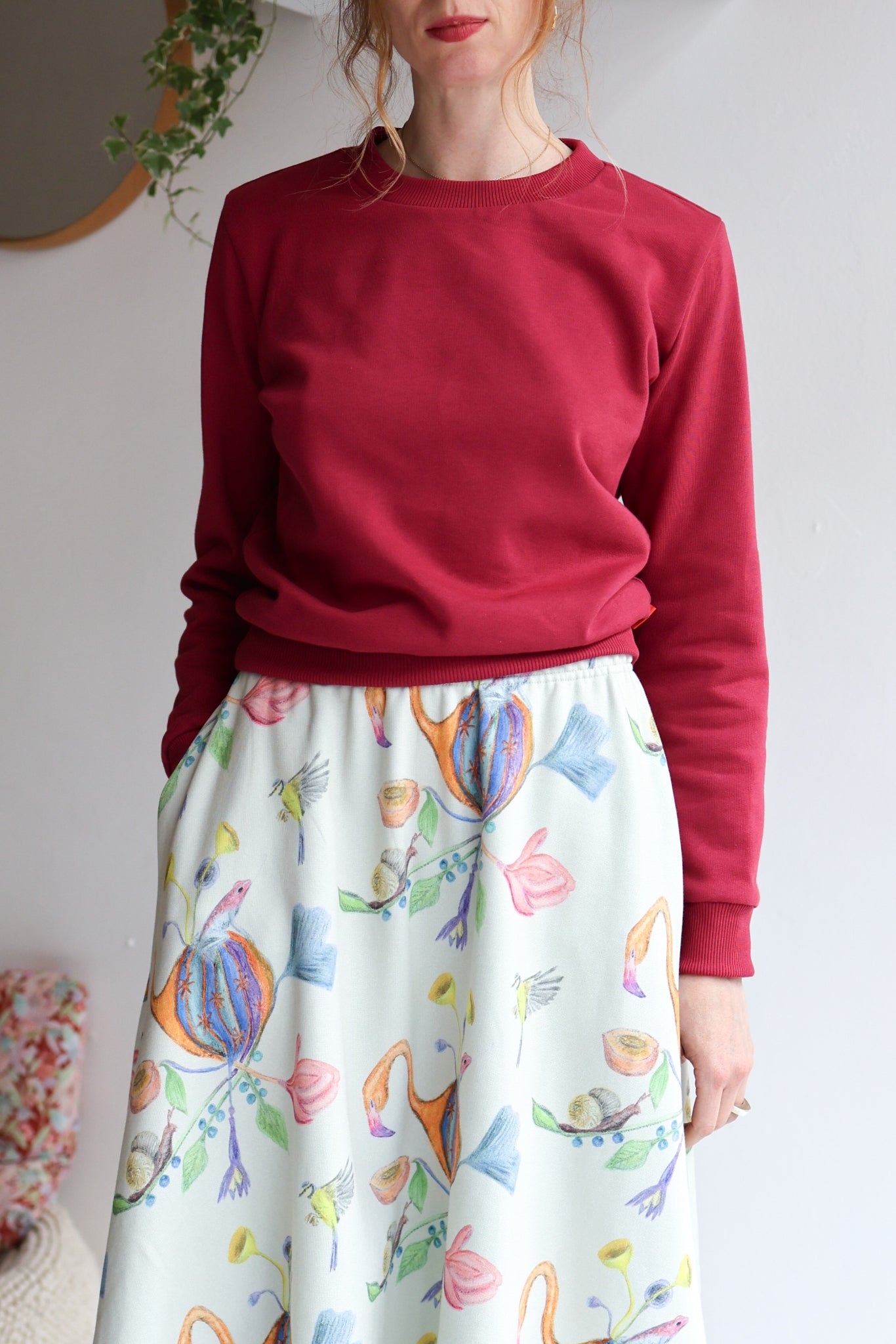 Women organic cotton sweatshirt.