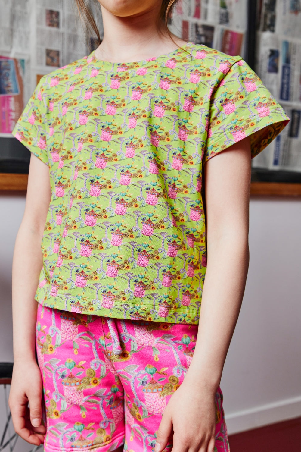 Girls organic cotton stretch jersey t-shirt.