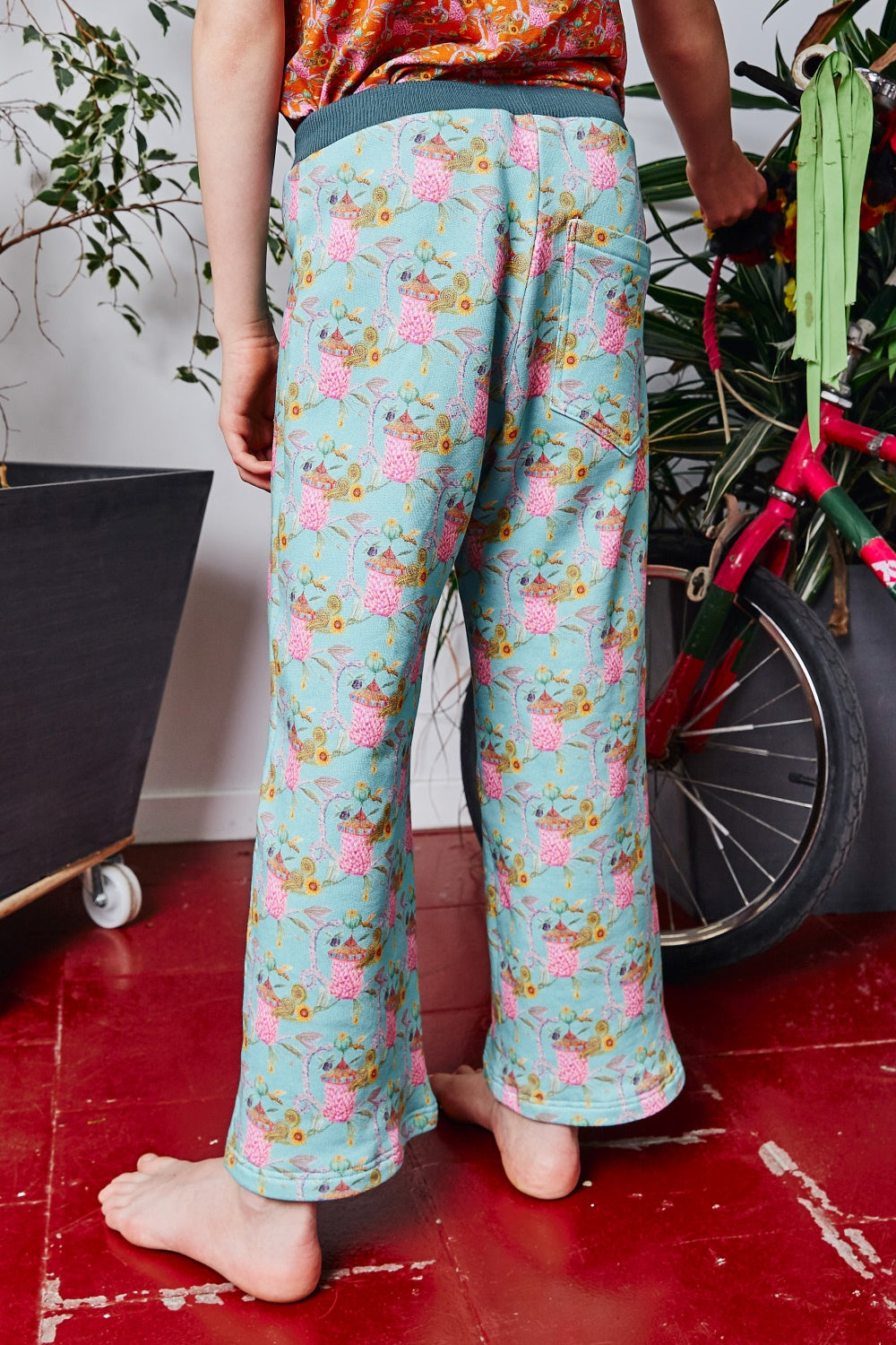 Kids organic cotton sweat pants.
