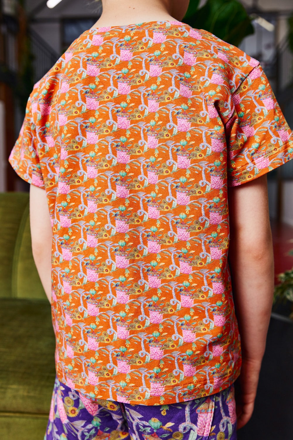 Kids unisex organic cotton stretch jersey t-shirt.
