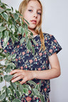 Organic cotton stretch jersey girls t-shirt.