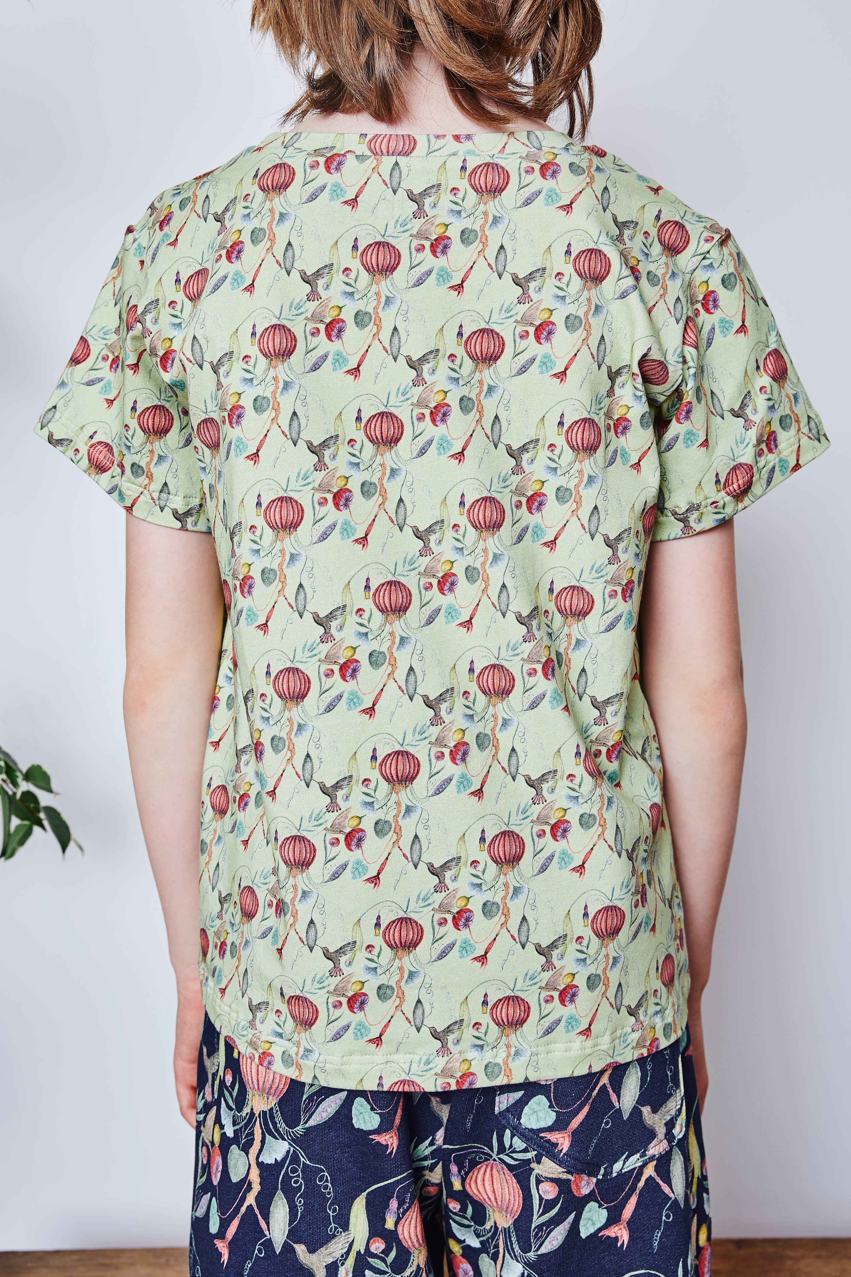 Kids organic cotton stretch jersey t-shirt.