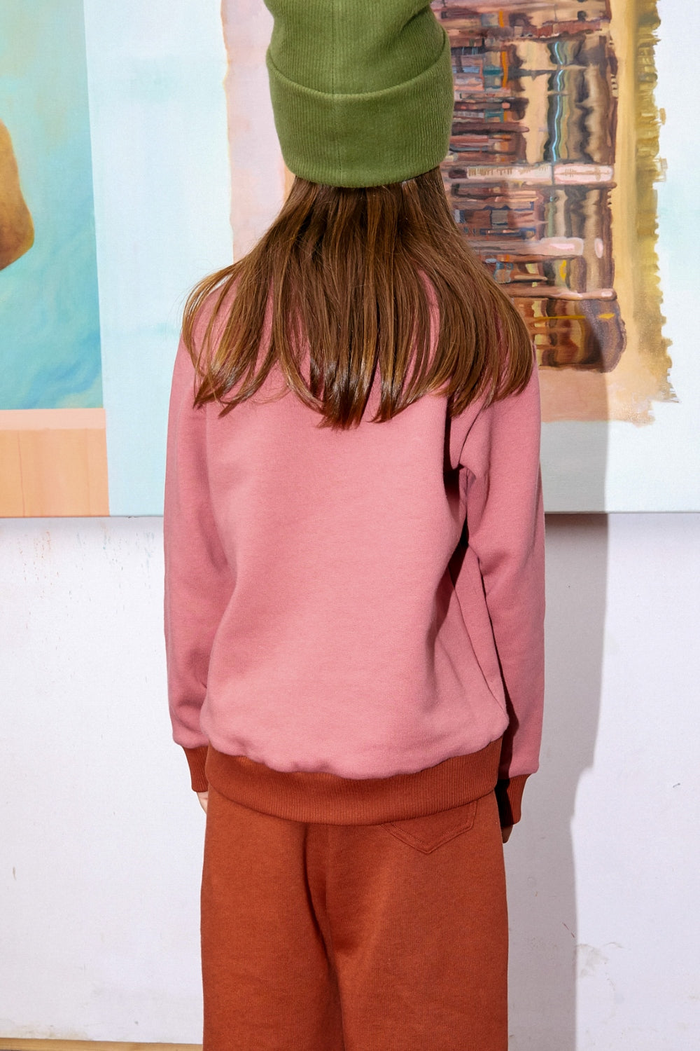 Girlish organic cotton sweatshirt.