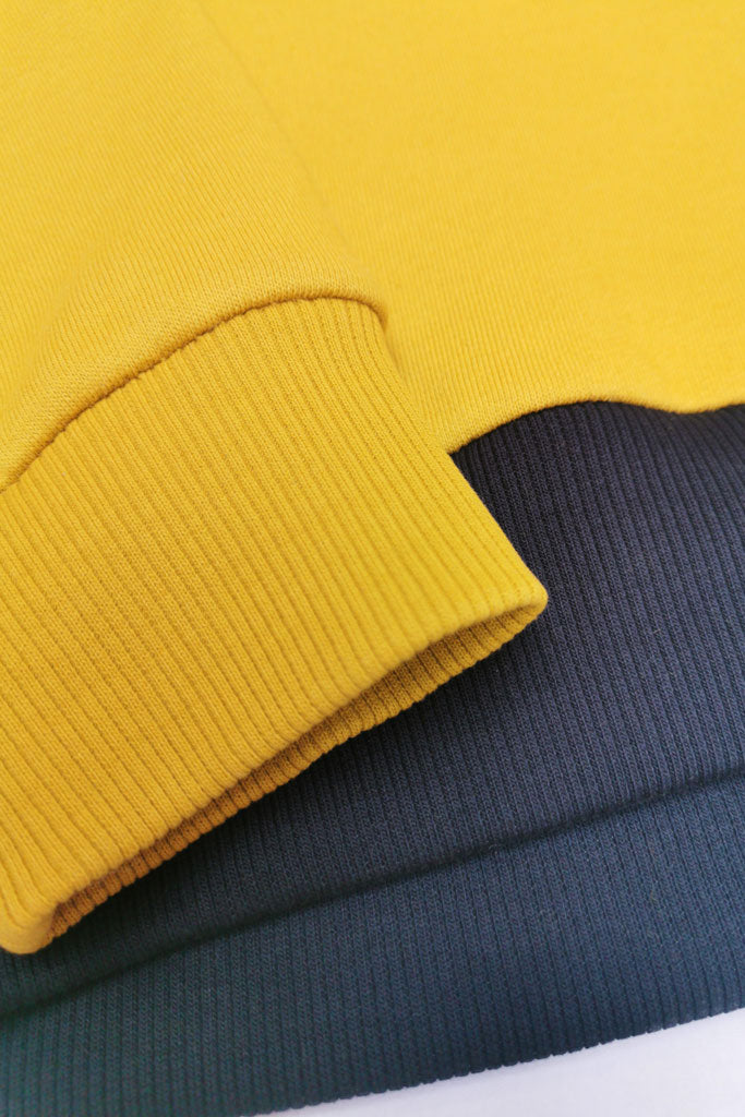 Women organic cotton sweatshirt.