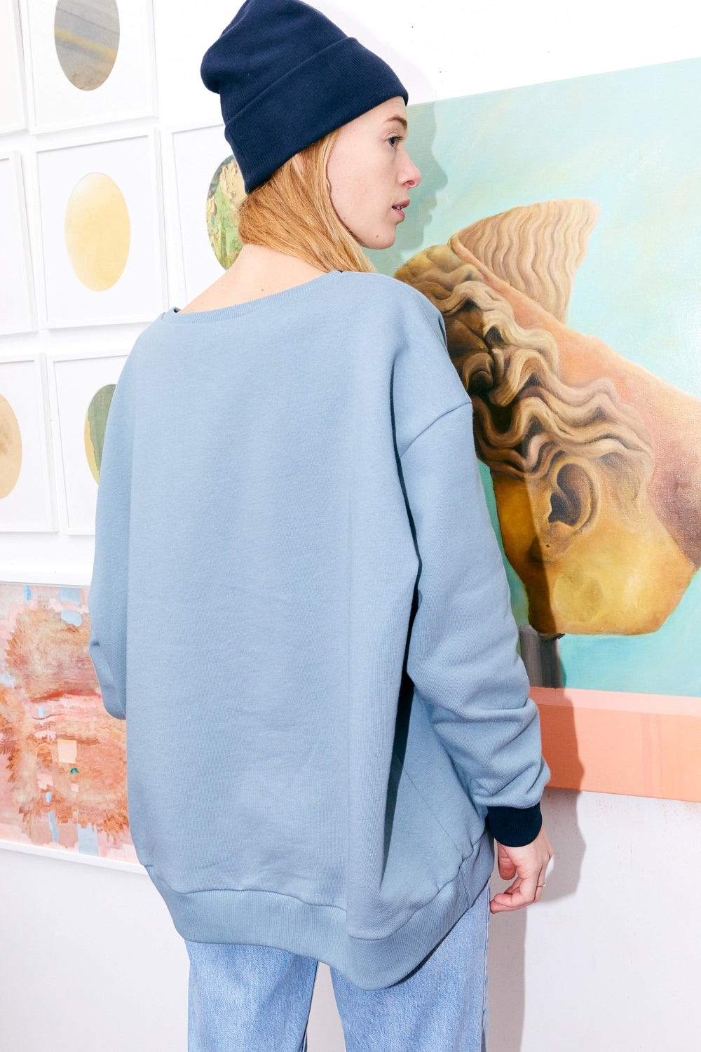 Women organic cotton v-neck oversized sweatshirt.