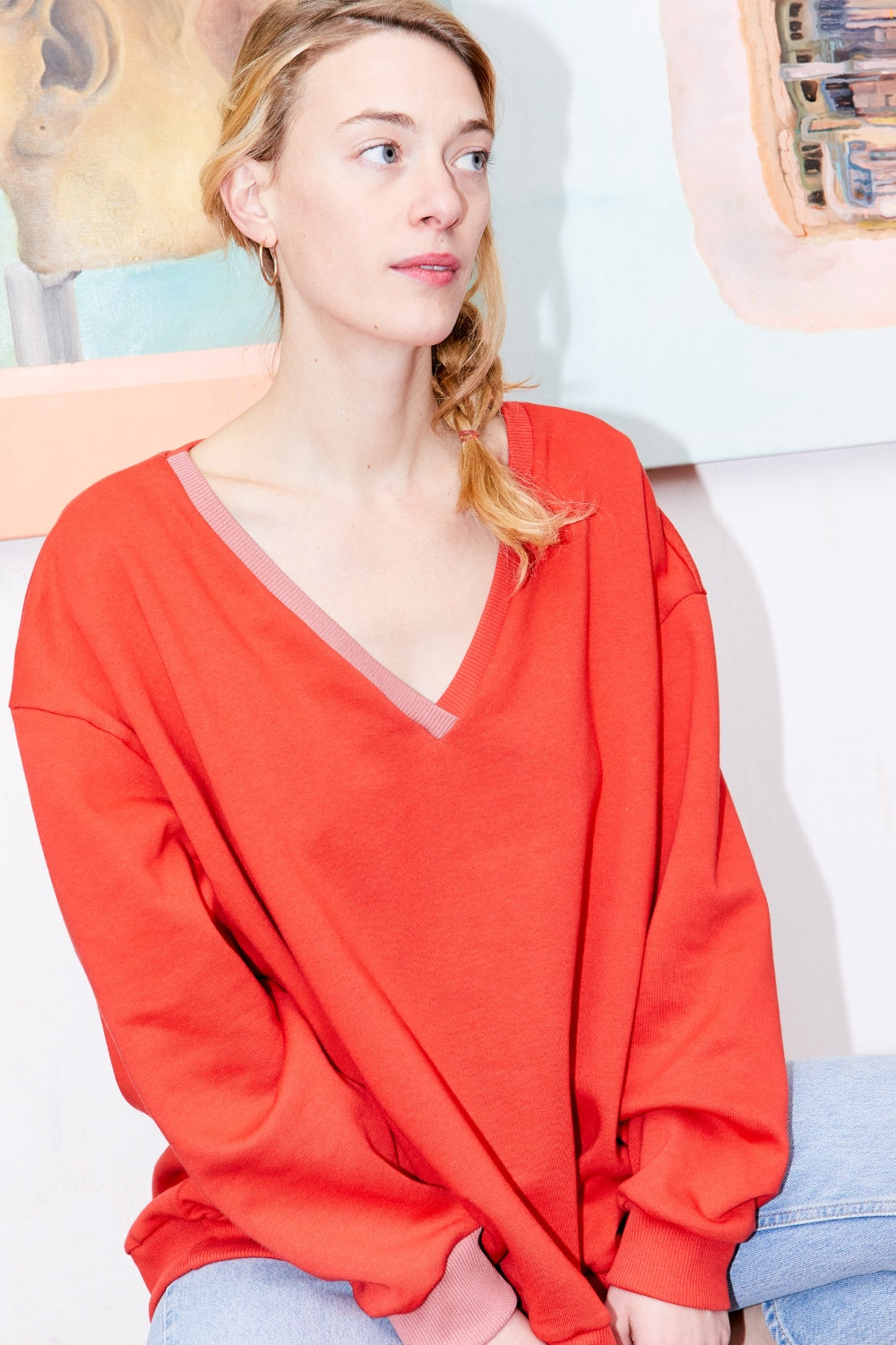 Women organic cotton v-neck oversized sweatshirt.