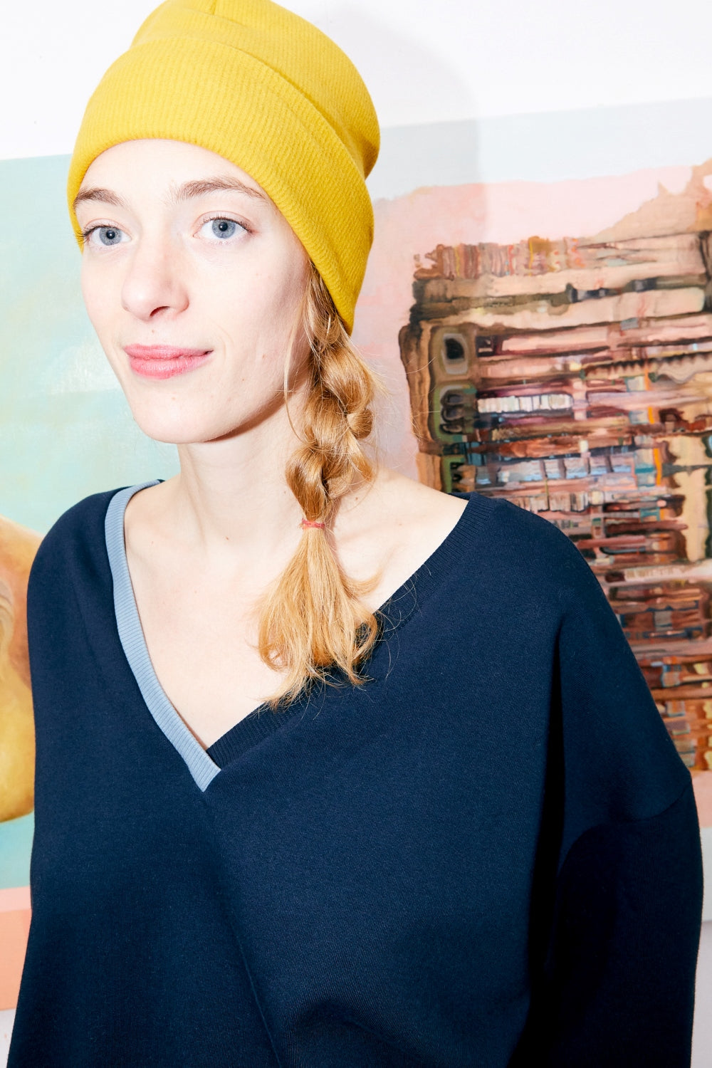 Women organic cotton v-neck oversized sweatshirt.